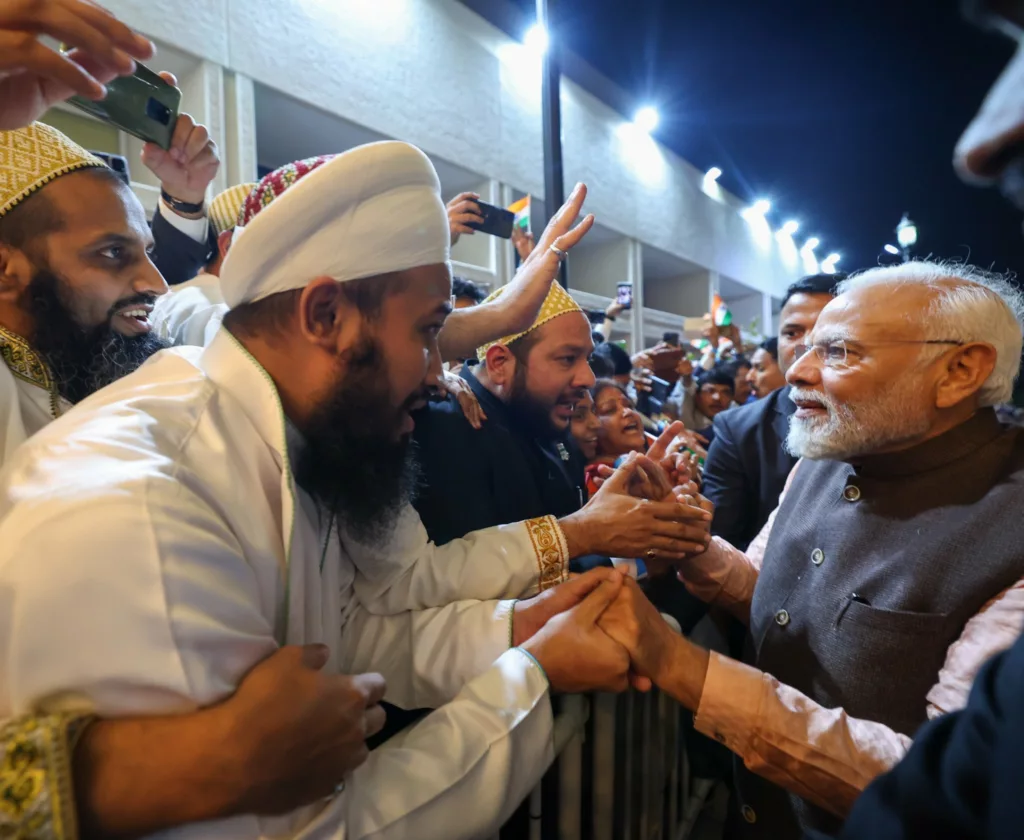 Modi meets Indians in Doha