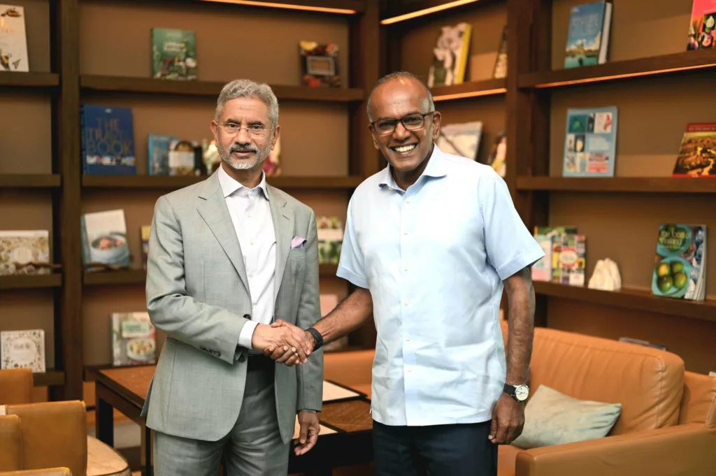 Jaishankar with K Shanmugam