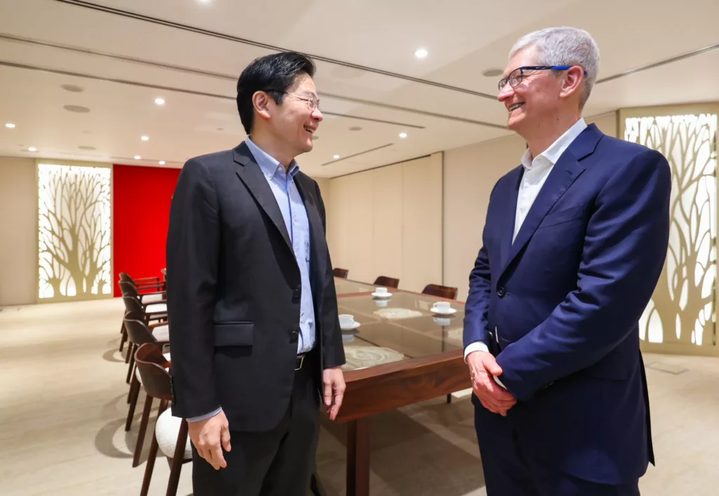 Lawrence Wong with Tim Cook