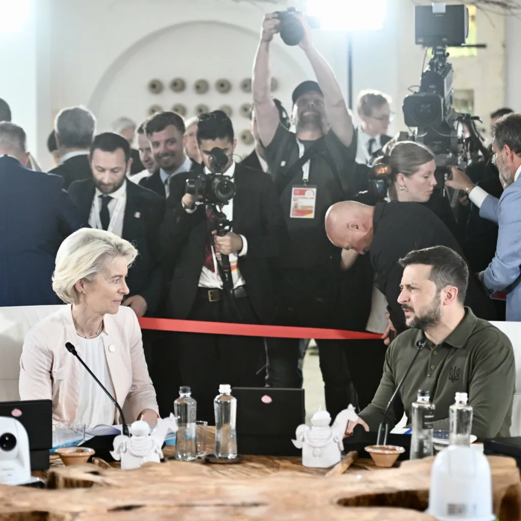 Ursula von der Leyen with Volodymyr Zelenskyy at the G7 meet in Italy