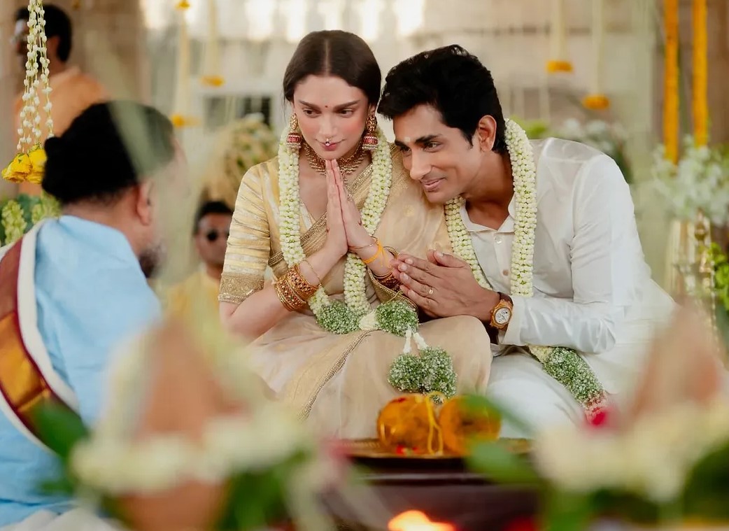 Actors Aditi Rao Hydari and Siddharth get married in traditional South Indian ceremony