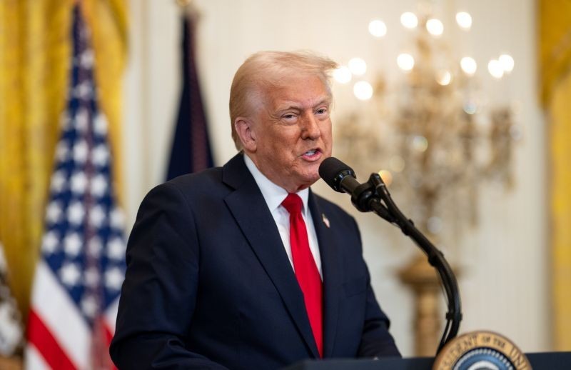 US President Donald Trump spoke with leaders of Cambodia and Thailand and pressed them to reach a ceasefire