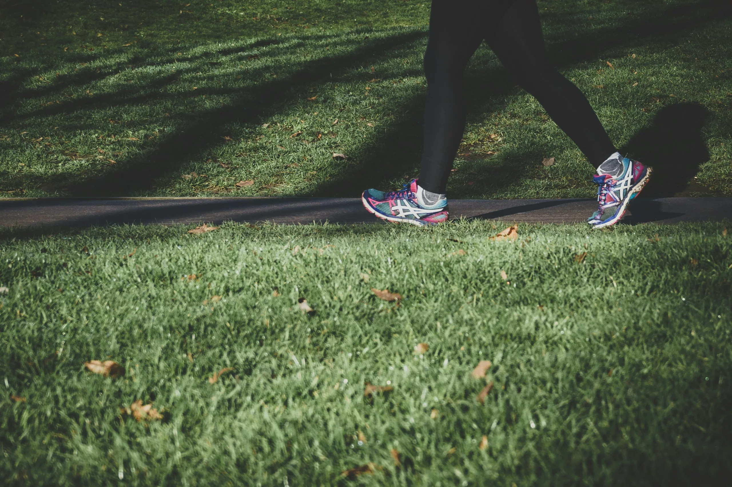 Study analysing data from over 160,000 adults finds that walking approximately 7,000 steps per day is associated with reductions in the risk of several serious health outcomes.